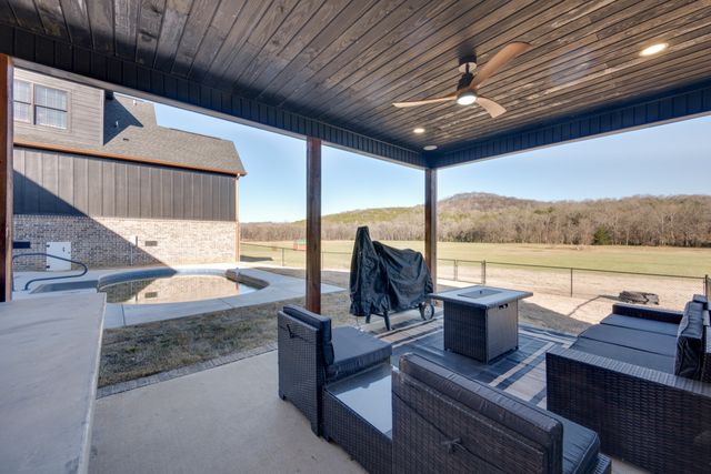 407 Shelbyville Hwy, Fayetteville, TN 37334