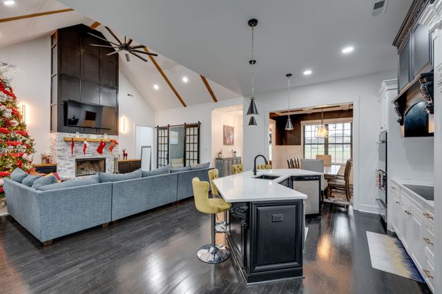 407 Shelbyville Hwy, Fayetteville, TN 37334