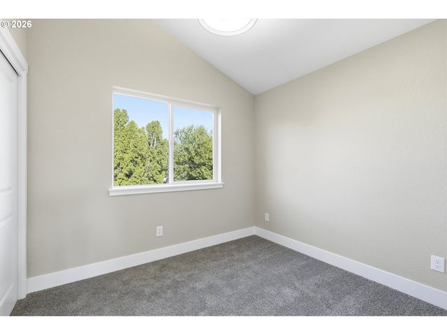 5220 Se Ramona St, Portland, OR 97206
