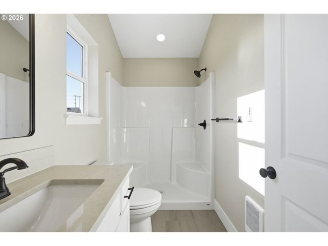 5220 Se Ramona St, Portland, OR 97206