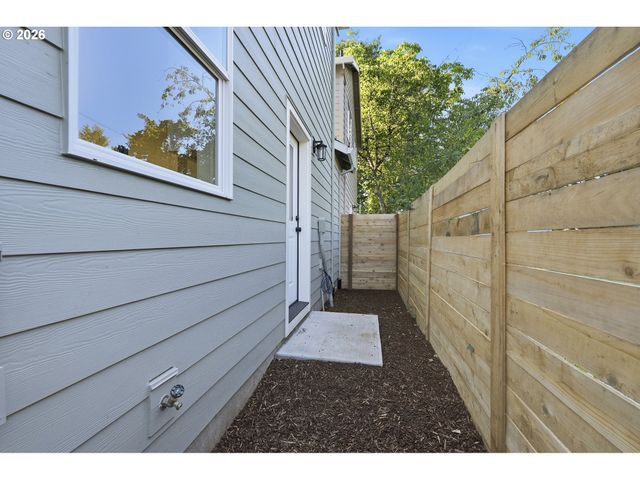 5220 Se Ramona St, Portland, OR 97206