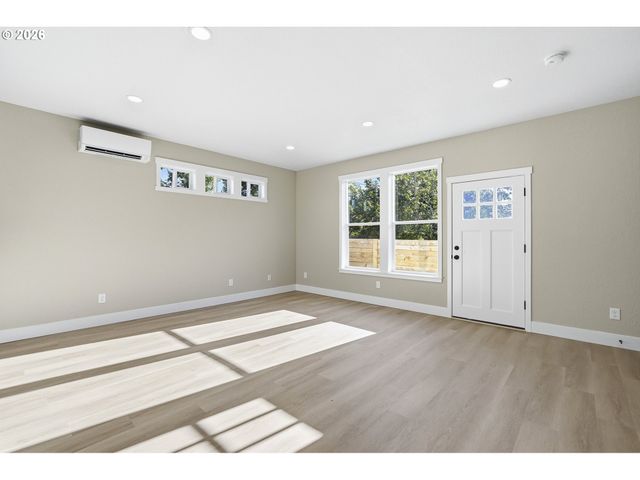 5220 Se Ramona St, Portland, OR 97206