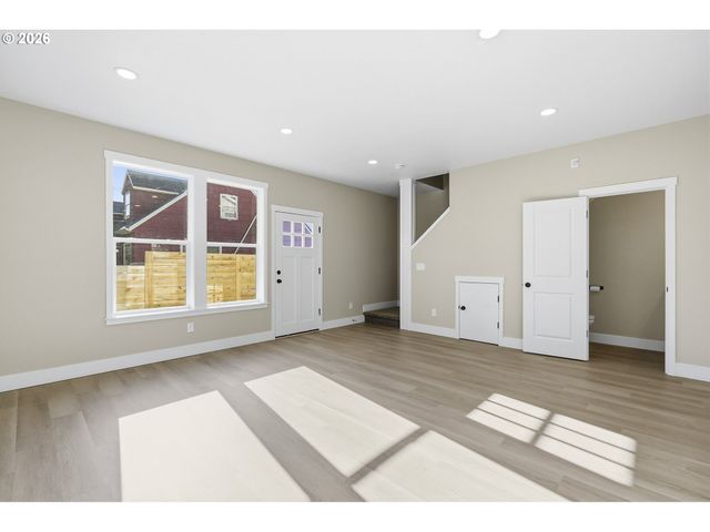 5220 Se Ramona St, Portland, OR 97206