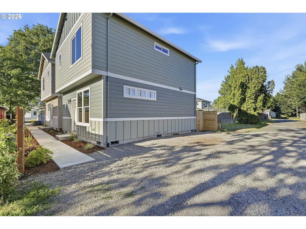 5220 Se Ramona St, Portland, OR 97206