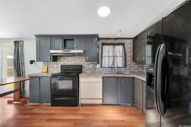 176 County Road 5633, Castroville, TX 78009