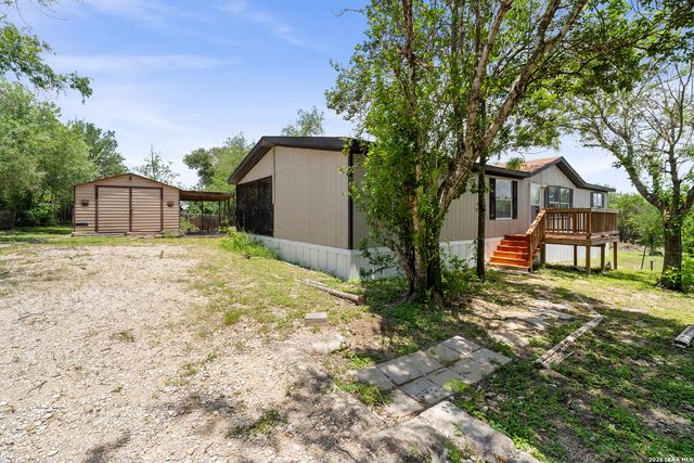 176 County Road 5633, Castroville, TX 78009