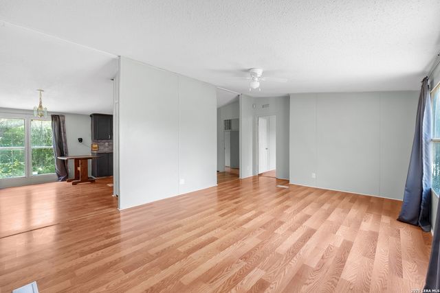 176 County Road 5633, Castroville, TX 78009