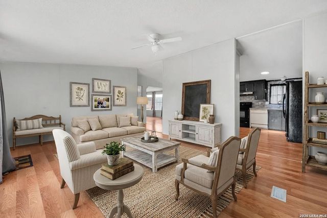 176 County Road 5633, Castroville, TX 78009