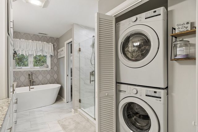 22 Apthorp St, Worcester, MA 01606