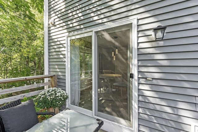 22 Apthorp St, Worcester, MA 01606