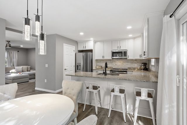 22 Apthorp St, Worcester, MA 01606