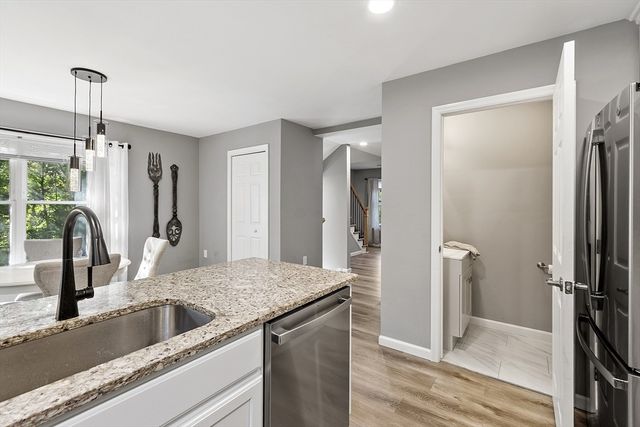 22 Apthorp St, Worcester, MA 01606