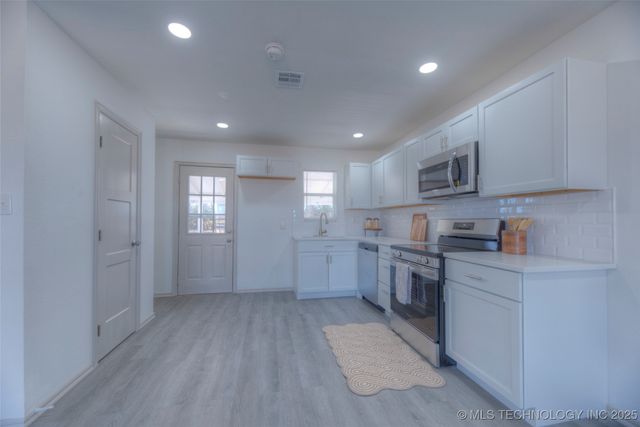 2920 E 201st Street S, Mounds, OK 74047