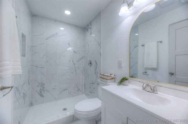 2920 E 201st Street S, Mounds, OK 74047