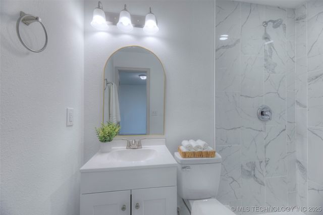 2920 E 201st Street S, Mounds, OK 74047