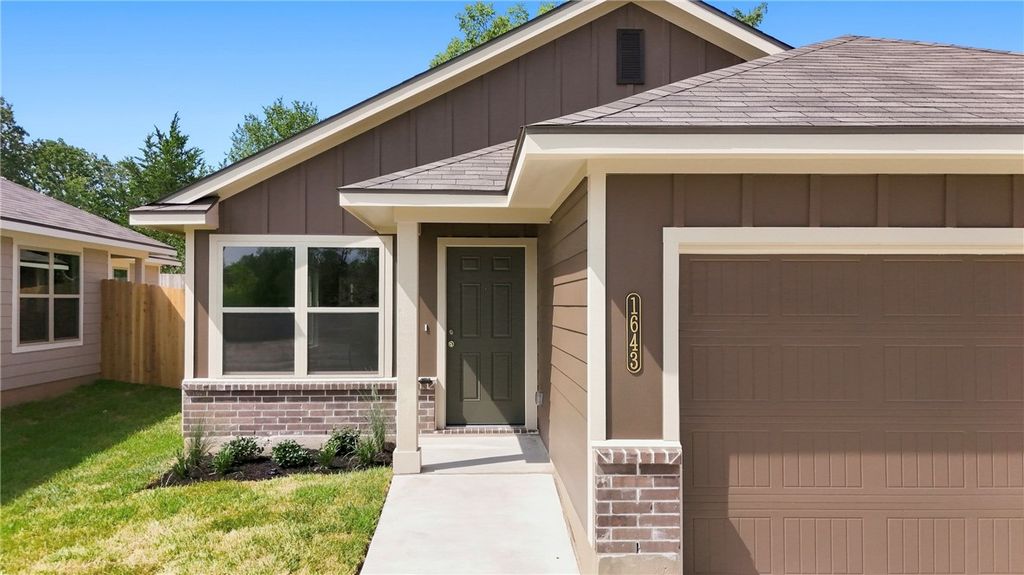 1643 Lucky Street, Bryan, TX 77803 — photo 4