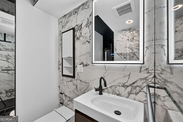 2285 Peachtree Road NE 706, Atlanta, GA 30309