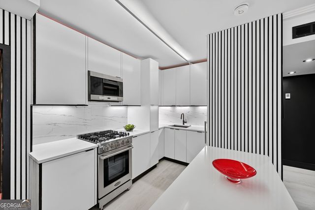 2285 Peachtree Road NE 706, Atlanta, GA 30309