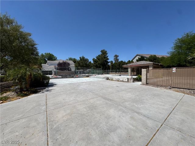 7360 Bachelors Button Drive, Las Vegas, NV 89131