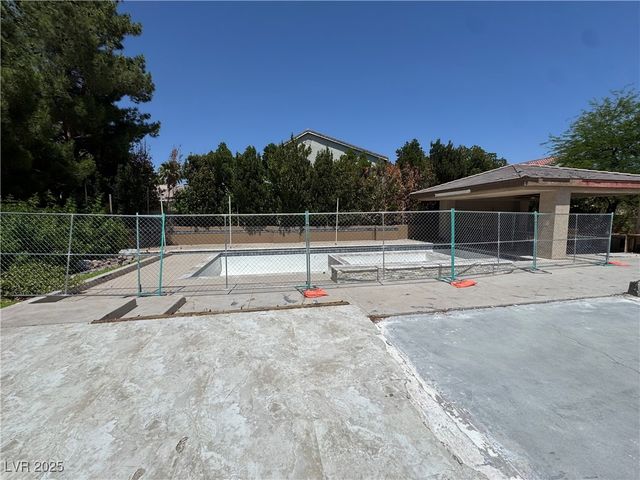 7360 Bachelors Button Drive, Las Vegas, NV 89131