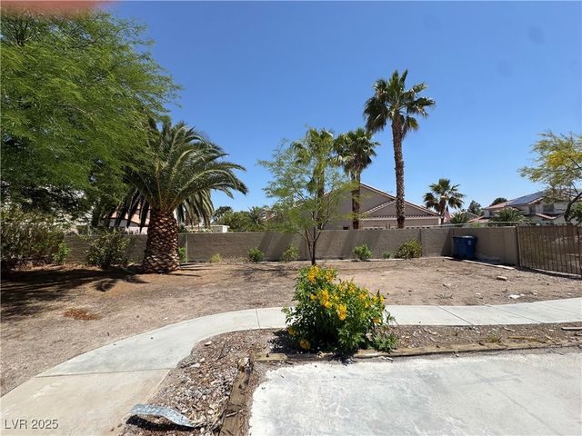 7360 Bachelors Button Drive, Las Vegas, NV 89131