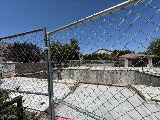 7360 Bachelors Button Drive, Las Vegas, NV 89131