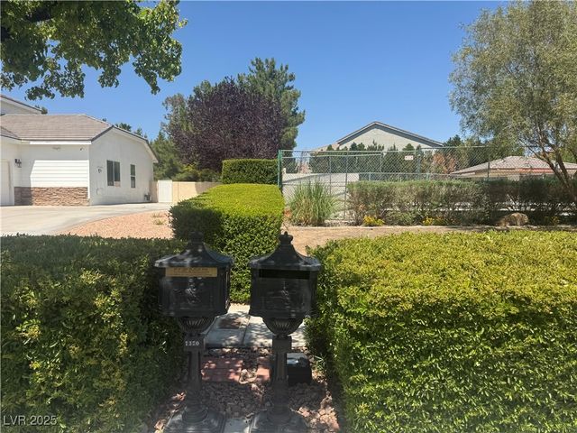 7360 Bachelors Button Drive, Las Vegas, NV 89131