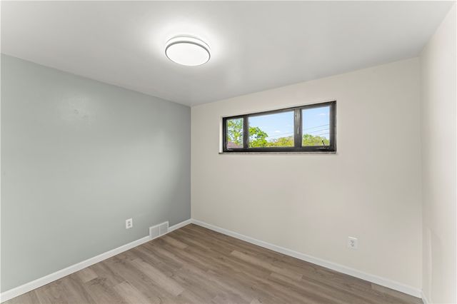 115 Bost Dr, West Mifflin, PA 15122
