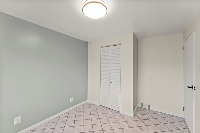 115 Bost Dr, West Mifflin, PA 15122