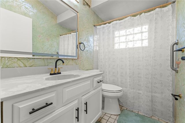 115 Bost Dr, West Mifflin, PA 15122