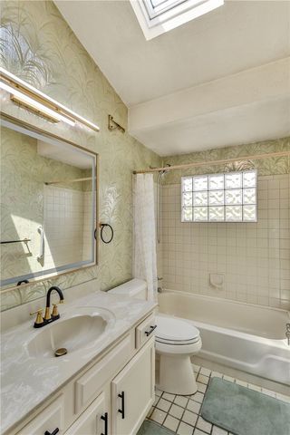115 Bost Dr, West Mifflin, PA 15122