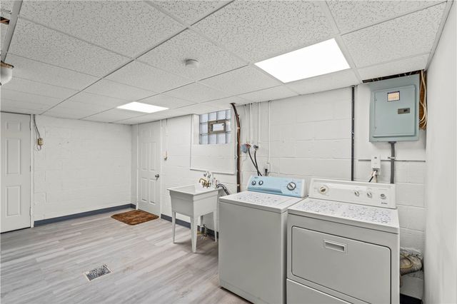 115 Bost Dr, West Mifflin, PA 15122