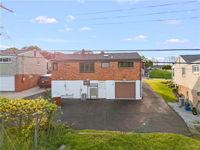 115 Bost Dr, West Mifflin, PA 15122