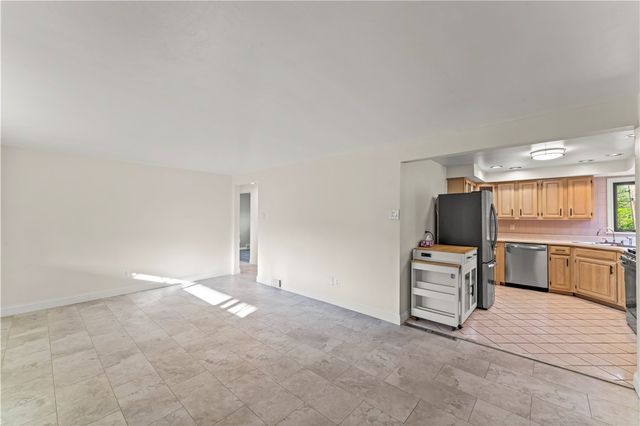 115 Bost Dr, West Mifflin, PA 15122