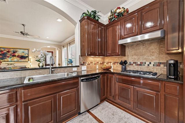 3010 Royal Oaks Crest, Houston, TX 77082