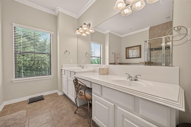 3010 Royal Oaks Crest, Houston, TX 77082