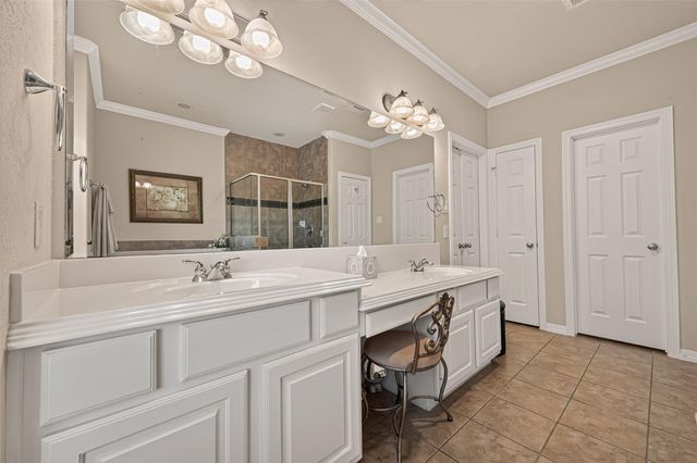 3010 Royal Oaks Crest, Houston, TX 77082