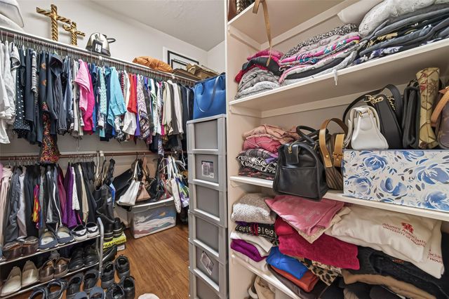 3010 Royal Oaks Crest, Houston, TX 77082