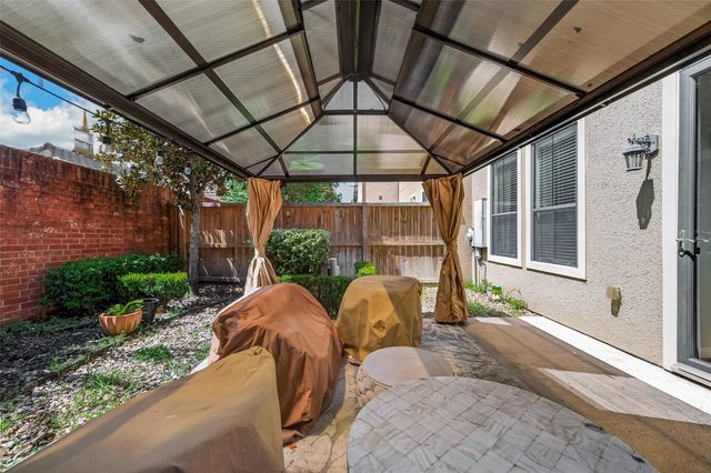 3010 Royal Oaks Crest, Houston, TX 77082
