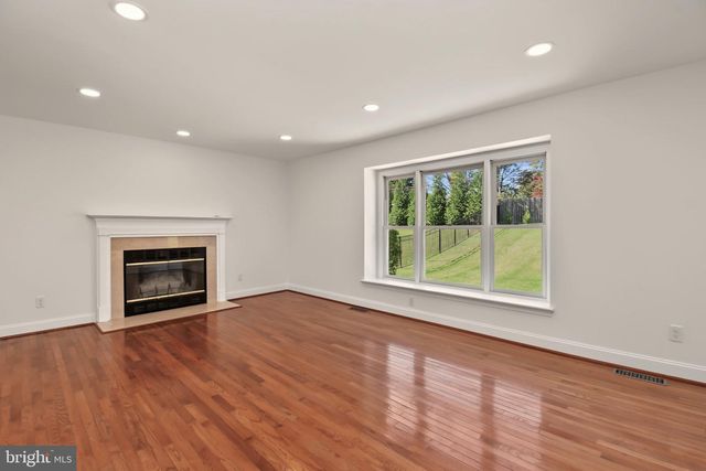 202 HIDDEN CREEK DR, Hatboro, PA 19040