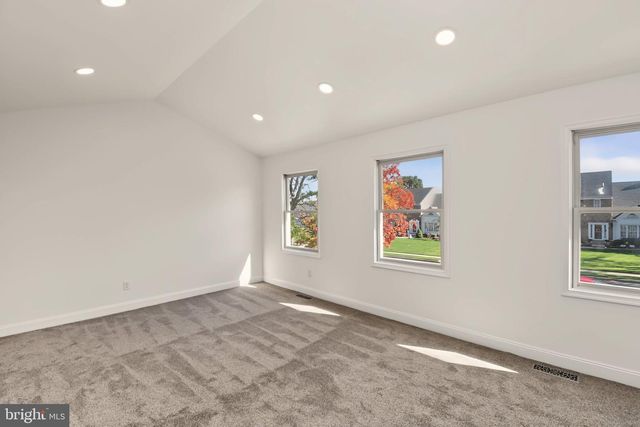 202 HIDDEN CREEK DR, Hatboro, PA 19040