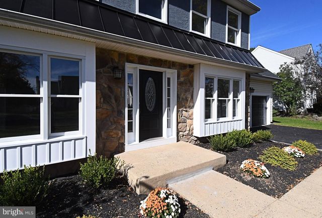 202 HIDDEN CREEK DR, Hatboro, PA 19040