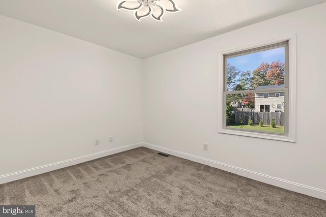 202 HIDDEN CREEK DR, Hatboro, PA 19040