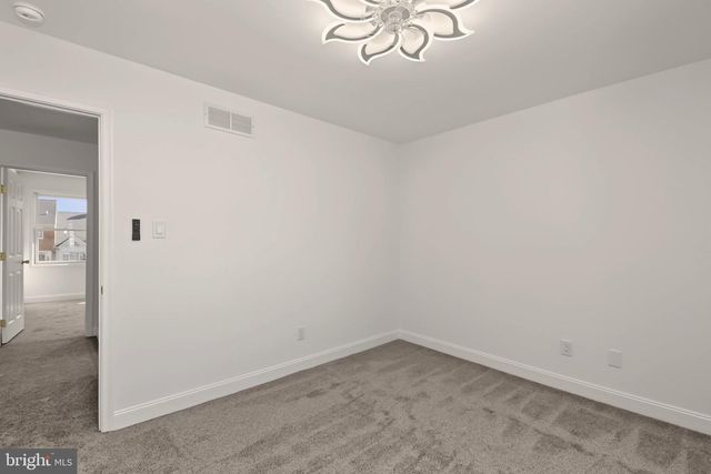 202 HIDDEN CREEK DR, Hatboro, PA 19040