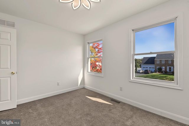 202 HIDDEN CREEK DR, Hatboro, PA 19040