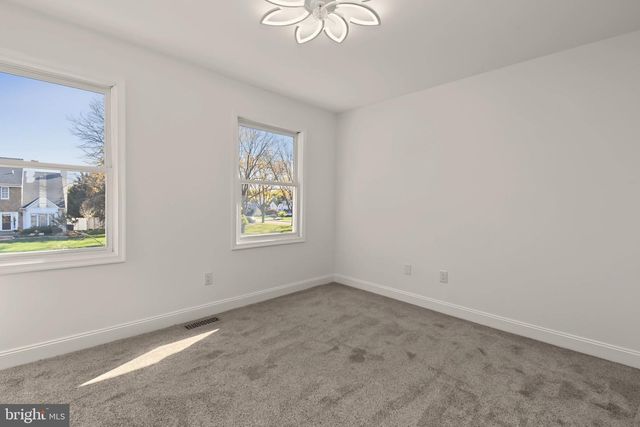 202 HIDDEN CREEK DR, Hatboro, PA 19040