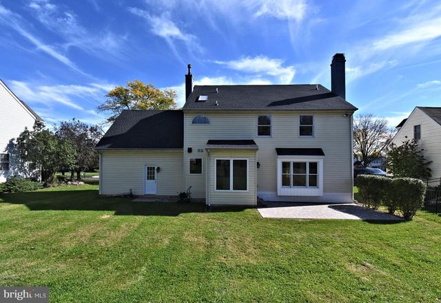 202 HIDDEN CREEK DR, Hatboro, PA 19040