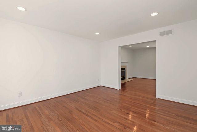 202 HIDDEN CREEK DR, Hatboro, PA 19040