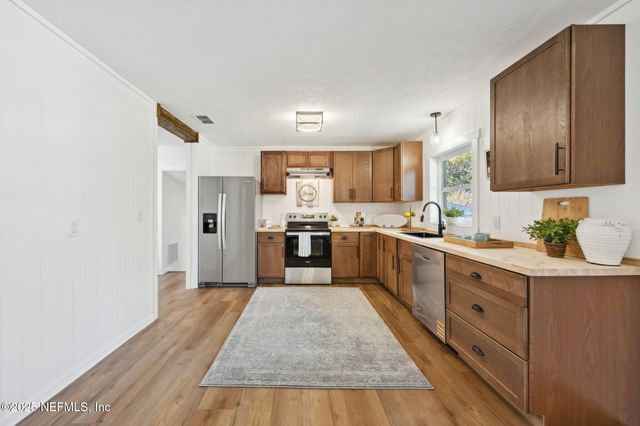 5978 FURY Drive, Jacksonville, FL 32244