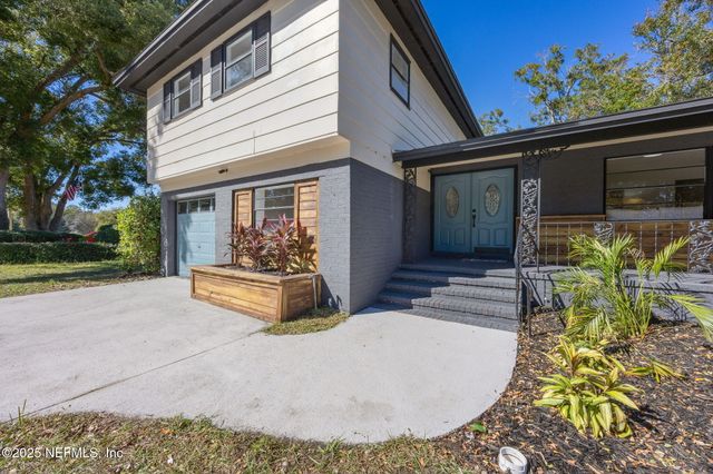 5978 FURY Drive, Jacksonville, FL 32244